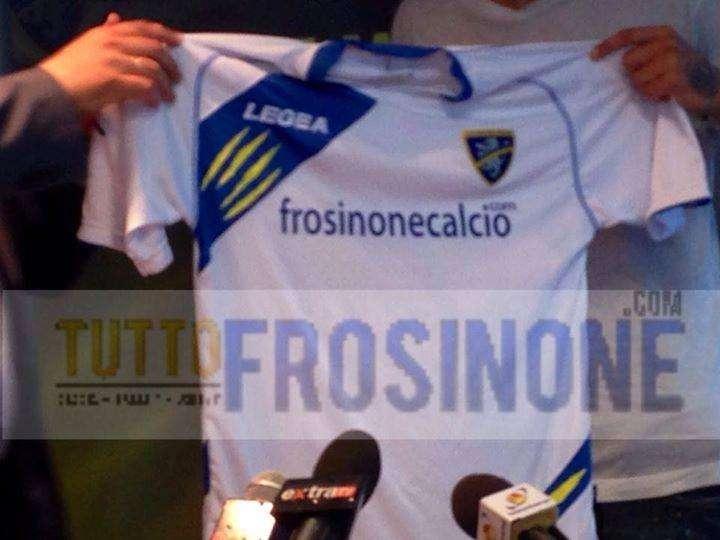 SONDAGGIO - Vi piace la nuova maglia presentata dal Frosinone calcio ?