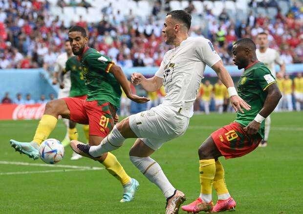Com'era lo stereotipo sugli slavi? Ah, già: forti ma discontinui. Il rendimento ondulato della Serbia non ripaga: 3-3 col Camerun