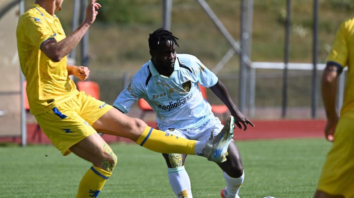 Frosinone, la rinascita di Ben Kone: preparazione completa e leadership da "guerriero" al Terminillo