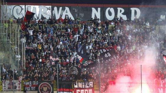 Foggia-Frosinone:  Daspo e obbligo di firma per cinque tifosi rossoneri
