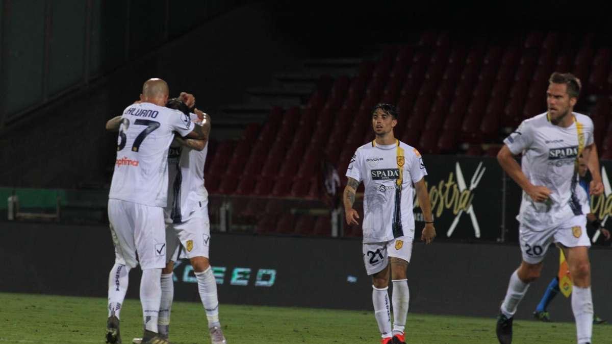 Stasera Frosinone-Juve Stabia, i convocati di Pagliuca: recupera Ruggero