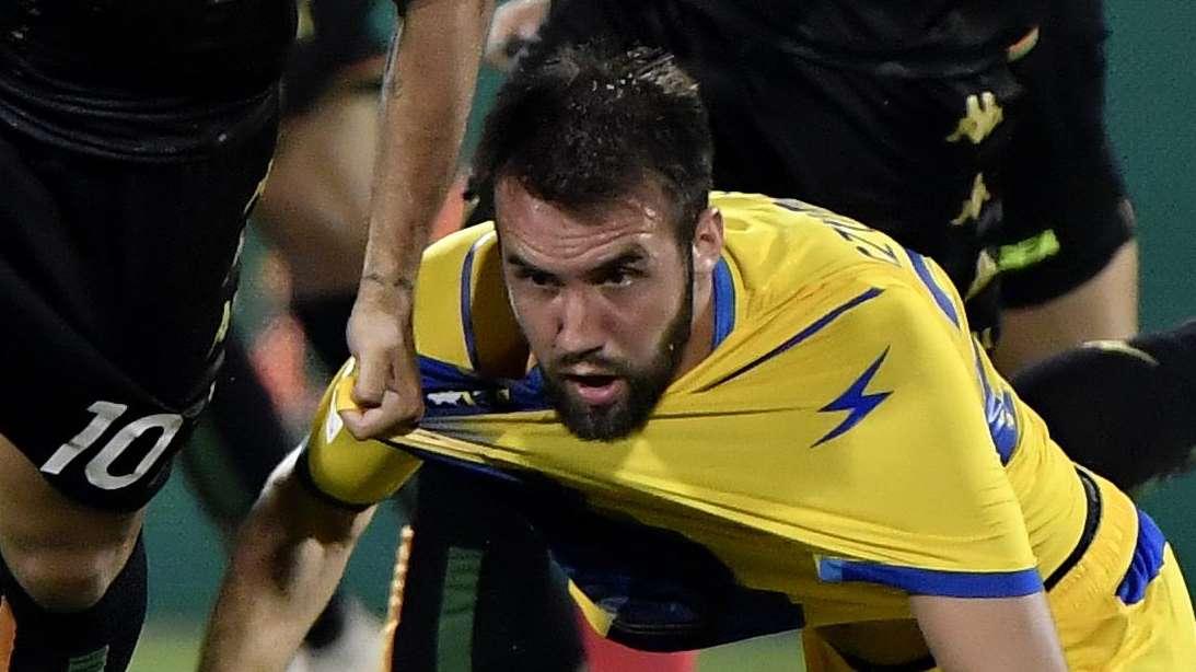 Ultim'ora, infortunio per Bettella. Gioca Szyminski dal 1' minuto
