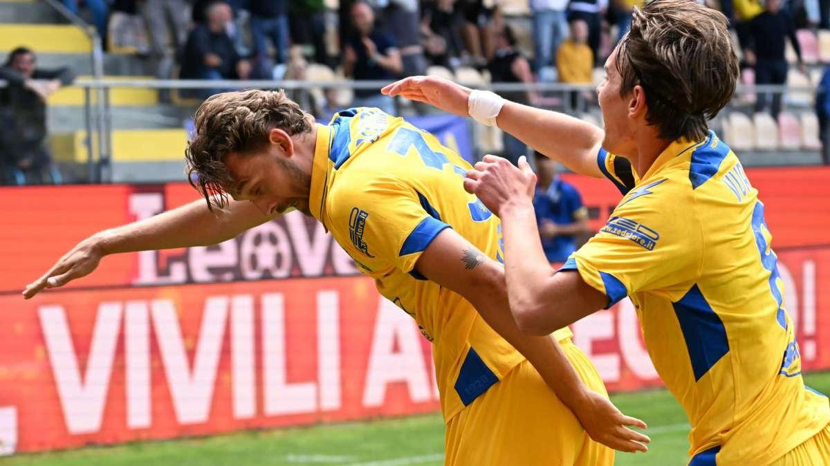 Frosinone-Spezia 2-2: gli highlights del match dello Stirpe