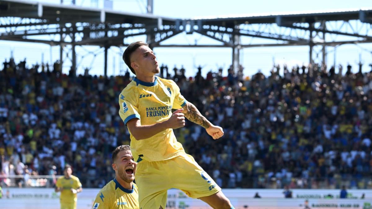 Frosinone-Venezia 3-2, Top e Flop: Raimondo e Oyono da urlo, la squadra brilla