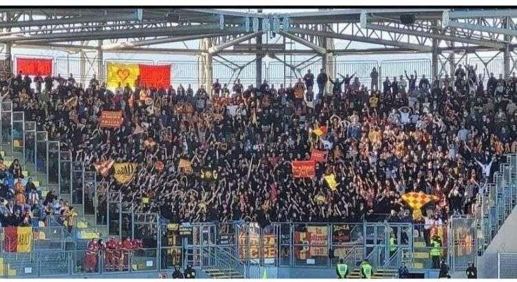 FOTONOTIZIA - I tifosi del Lecce