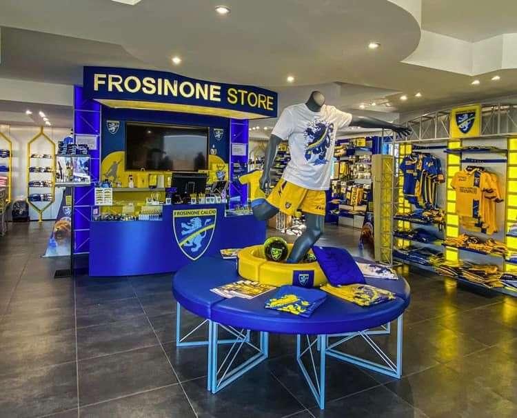 Frosinone, store chiuso per ferie fino al 16 agosto