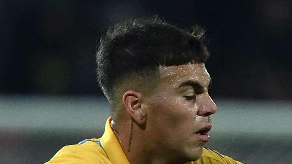 Barrenechea steso in area: negato al Frosinone un rigore solare contro il Genoa