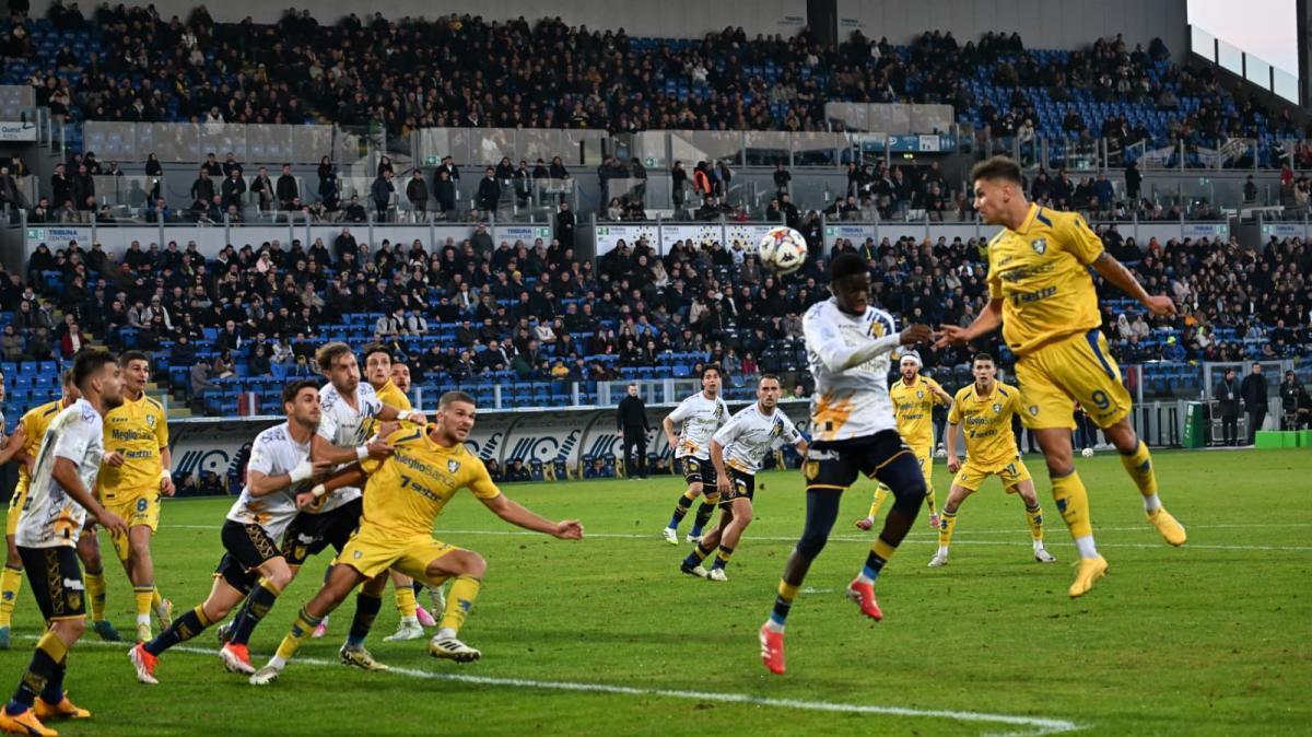 Frosinone-Juve Stabia, le agenzie di scommesse la vedono così...