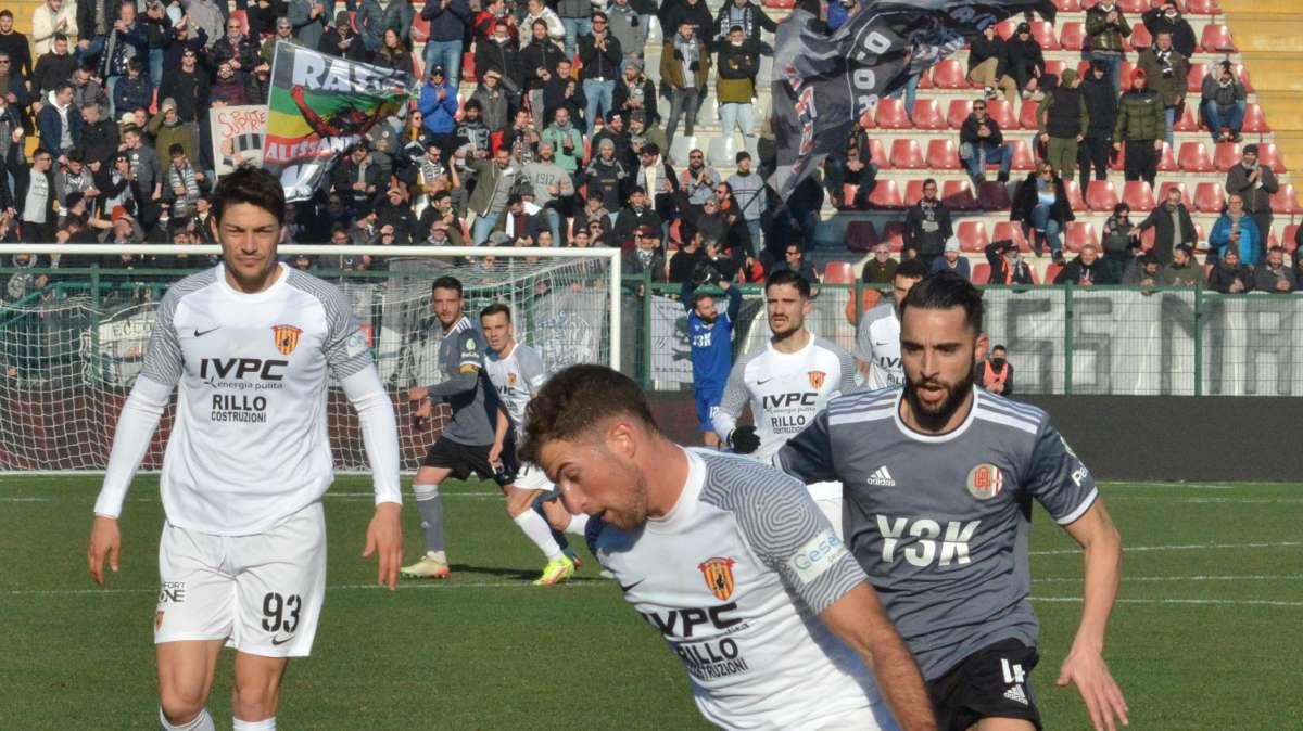 CALCIOMERCATO FROSINONE - Interesse dei canarini per il terzino sinistro del Benevento Edoardo Masciangelo