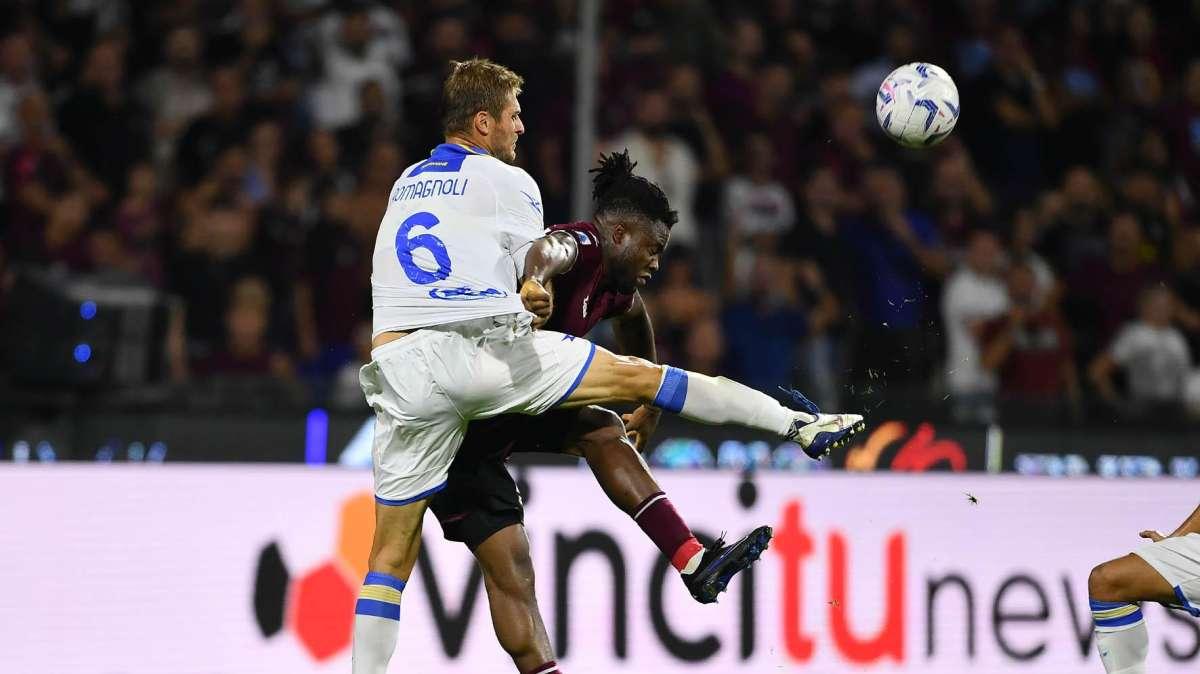 Frosinone, Di Francesco su Romagnoli: "Alla vigilia problema al ginocchio, uscito per problema all'inguine"
