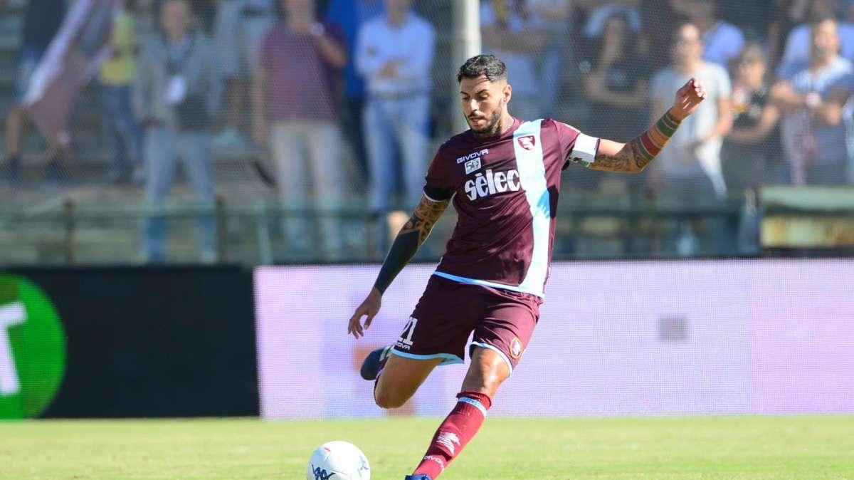 Cosenza, l'ex Frosinone Schiavi positivo al Covid-19. Resterà in isolamento nel proprio domicilio