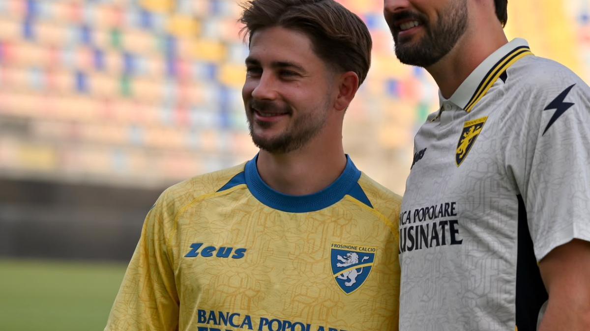 Frosinone, Schmid si presenta: "Voglio vivere qui con la mia famiglia e dimostrare il mio valore in Italia"