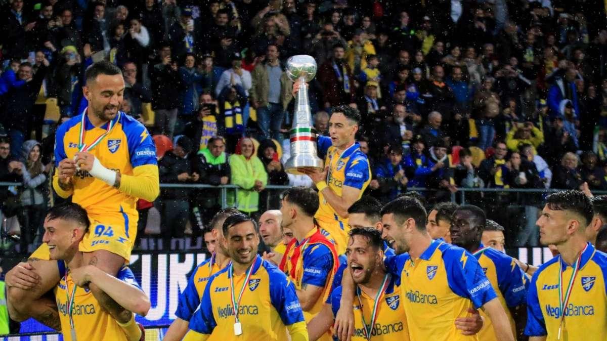 Rivivi il live TF - Consegna attestati di benemerenza al Frosinone calcio 