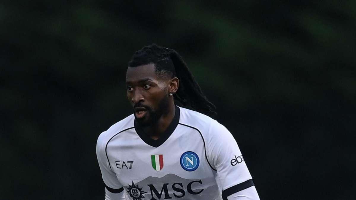 Qui Napoli - Seduta pomeridiana, Anguissa in gruppo 