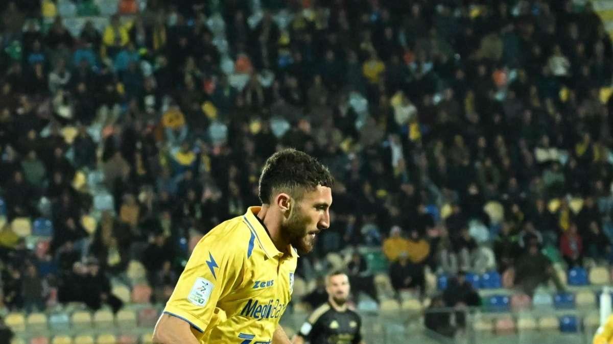 Carrarese-Frosinone 0-2, Le pagelle di TMW sui giallazzurri: "Ghedjemis elegante. Oyono incosciente"