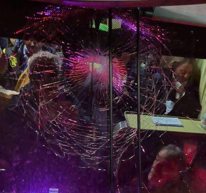TIFOSI - Sassi ai pullman dei tifosi, nessun ferito