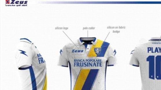 Il Leone sotto lo stemma, la banda trasversale giallazzurra: i segreti della terza maglia 2019/20
