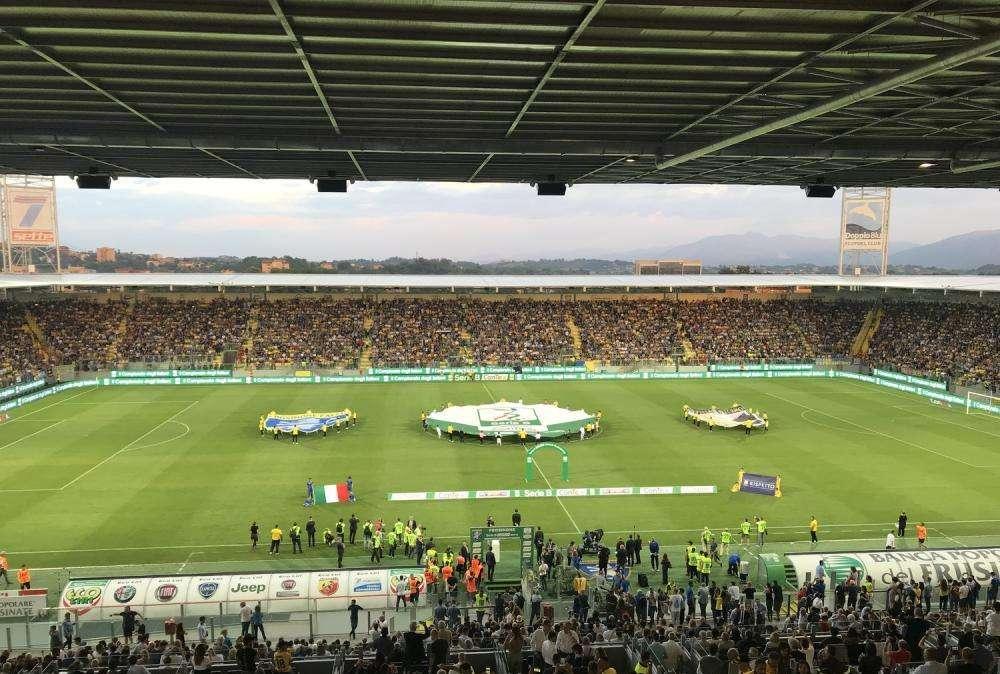 Frosinone-Pescara, canarini imbattuti in Ciociaria contro i delfini