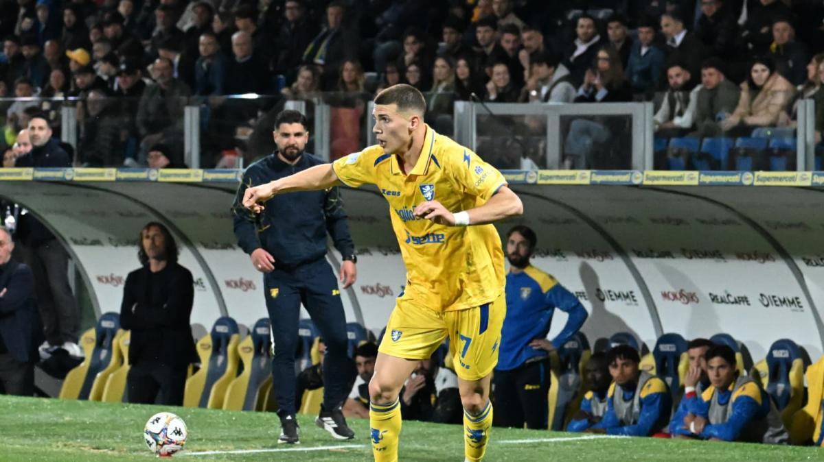 Frosinone: Kvernadze, Fiori e Cherubini. Fascia sinistra completa?