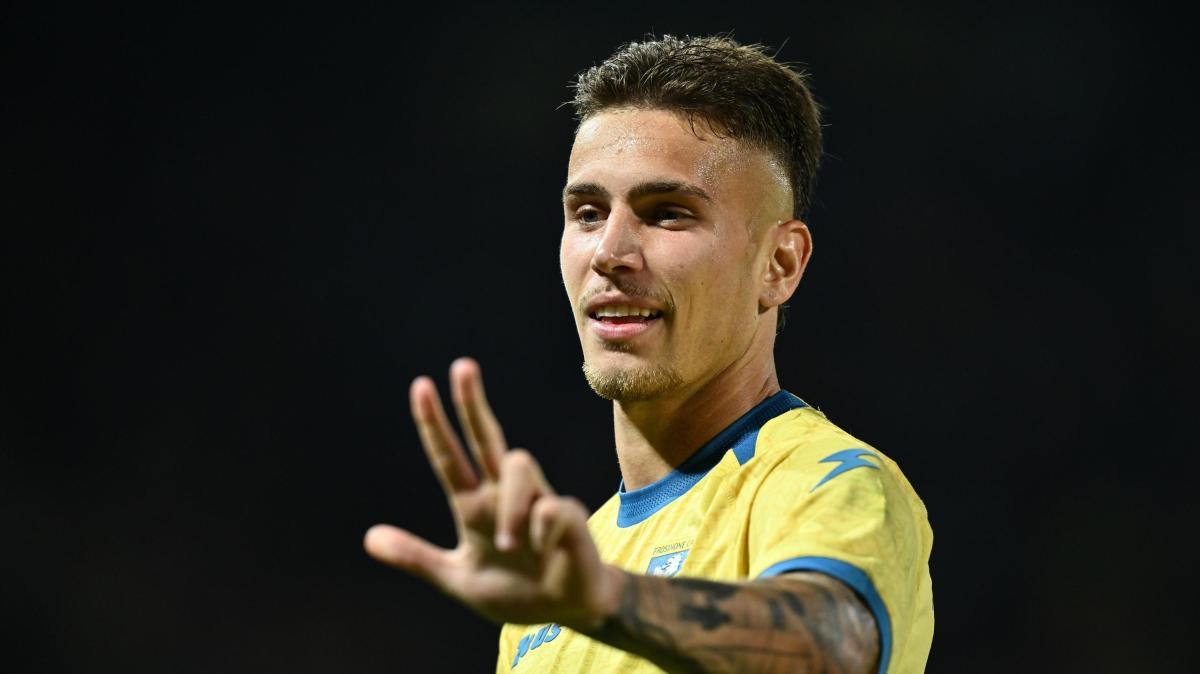 Tabellino e cronaca Frosinone-Sassuolo 4-2: La tripletta di Raimondo decide il match dello Stirpe