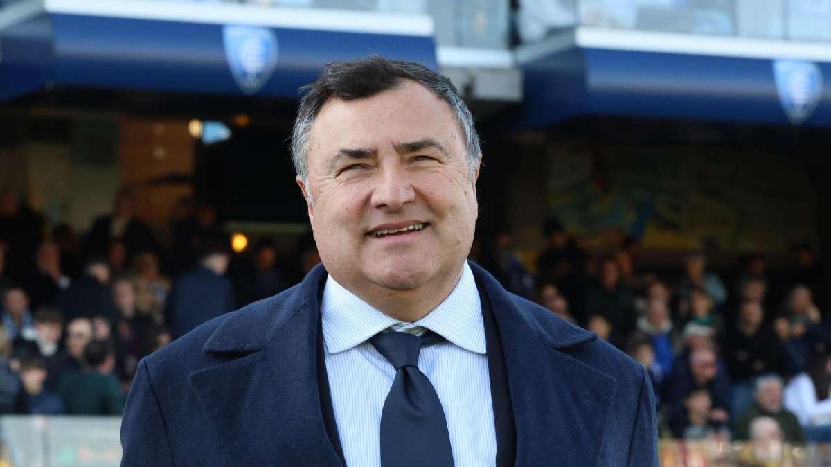 Minuto di silenzio per Joe Barone: silenzio abissale al Ferraris prima di Genoa-Frosinone