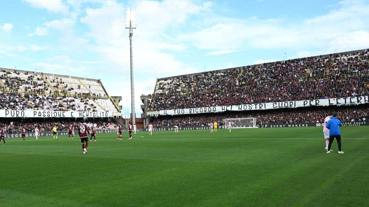 Lunedì alle 20:30 i tifosi della Salernitana protesteranno allo Stadio Arechi: i dettagli