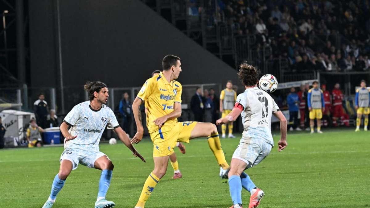 Calciomercato Frosinone - Il Cosenza incassa altri 100mila euro per Zilli