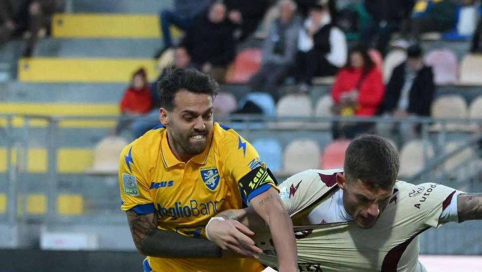 Calciomercato Frosinone, Sky Sport: "Cremonese interessata di nuovo a Gelli. Sarebbero previsti nuovi contatti questa settimana"