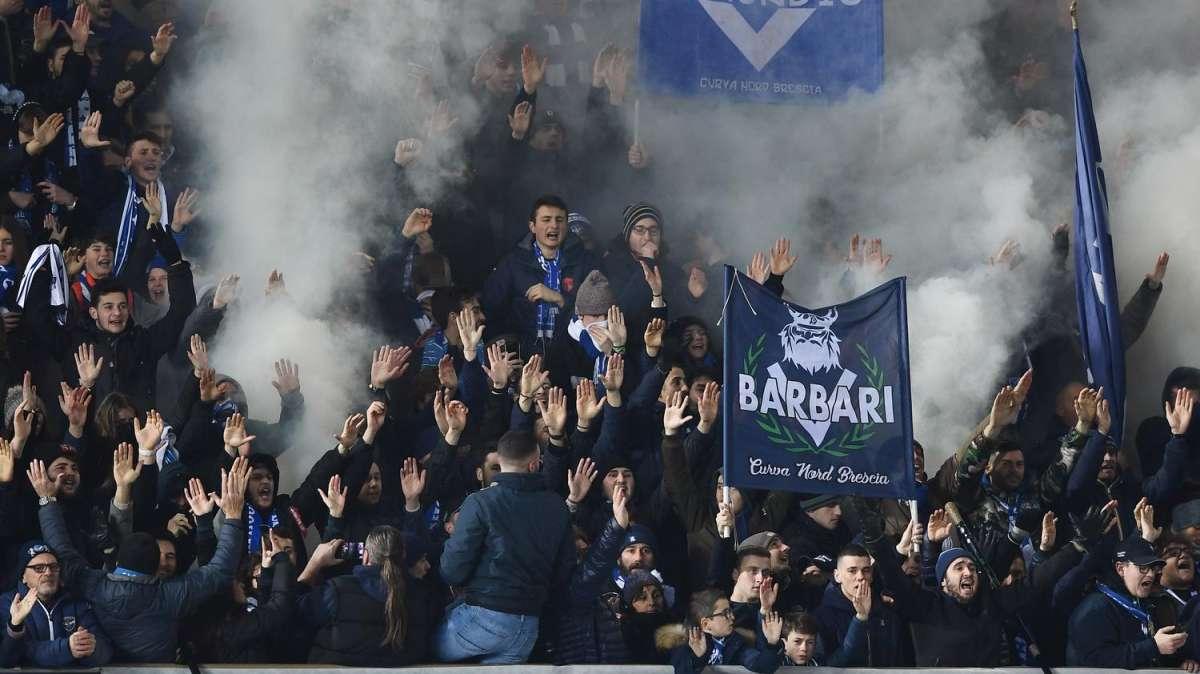 Caos Brescia, si dimette il consigliere Midolo: unico autorizzato a firmare i pagamenti