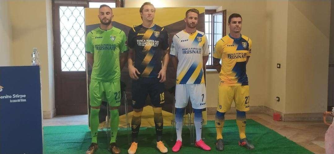 Frosinone,  svelate le nuove maglie! - Foto