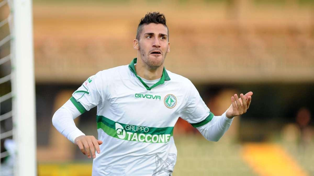 Ufficiale - L'ex attaccante giallazzurro Marcello Trotta torna ad Avellino in Serie C