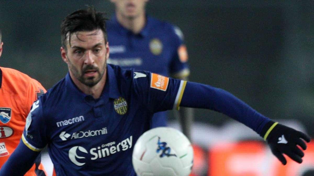 Le pagelle del Verona. Di Carmine match winner. I gialloblu volano in finale playoff.