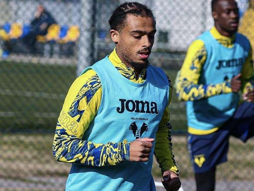 Verso Juventus-Verona: ipotesi Bernede sulla tre quarti