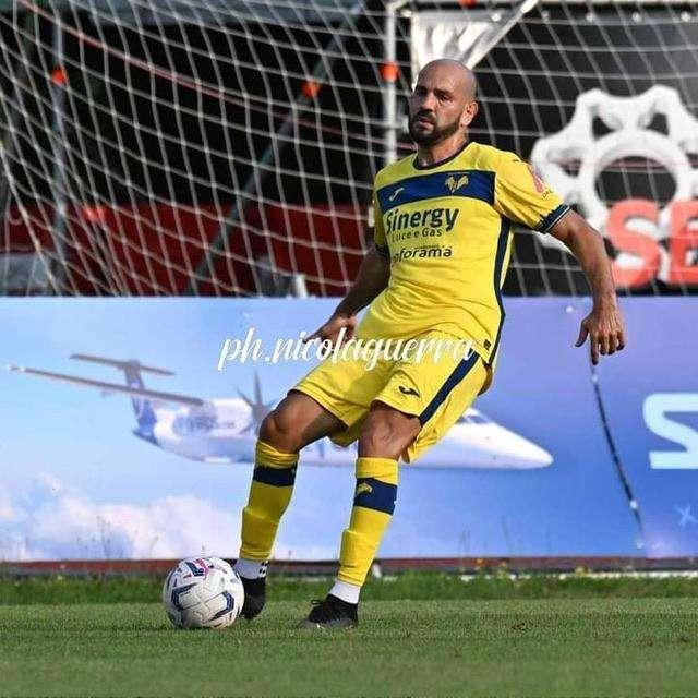 Hellas Verona: gialloblù al lavoro tra palestra e tattica
