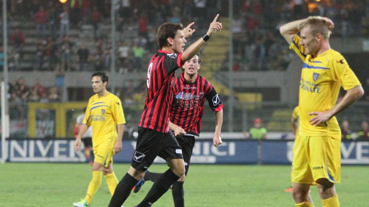 Giocatori in prestito fuori: Jogan in goal