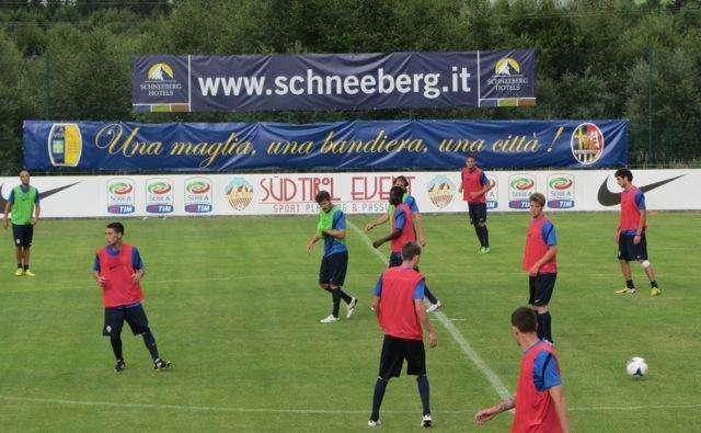 HELLAS VERONA-FEYENOORD, DIRETTA LIVE! 1-0, GRANDE VITTORIA DEL VERONA. RIVIVI IL LIVE