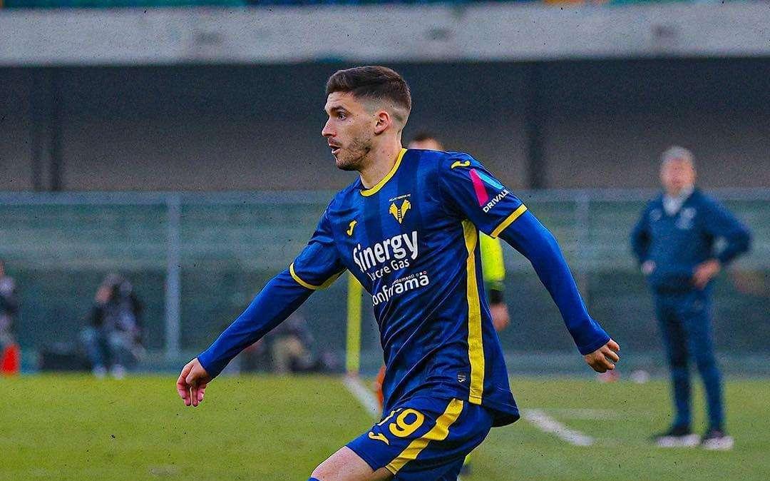 Verso Verona-Fiorentina: dubbio Vinagre al posto di Cabal