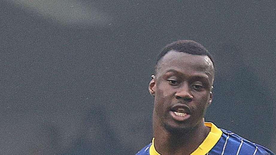 Niasse sprona il Verona: "Uniti fino alla fine, queste tre partite valgono una stagione"