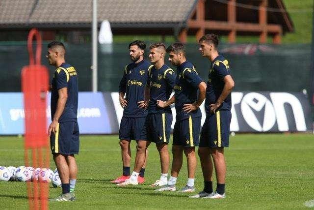 Peschiera: gialloblù divisi in due gruppi