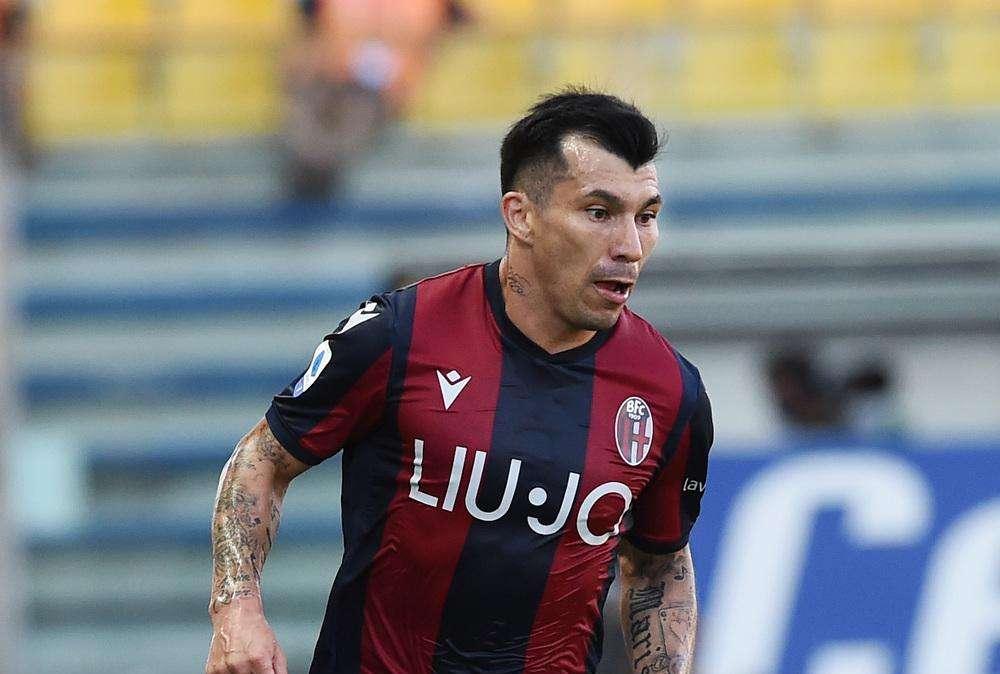 Bologna, seduta atletica in vista di Verona, Medel rientra in gruppo