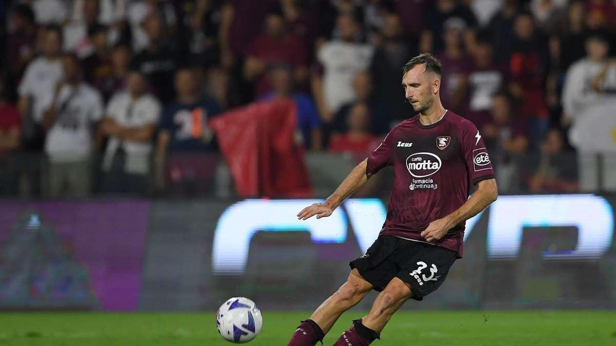 Salernitana: con i gialloblù rientro in difesa di Gyomber