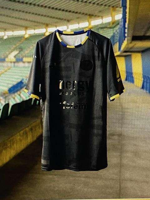 Verona-Lazio: all'asta le maglie celebrative indossate dai gialloblù