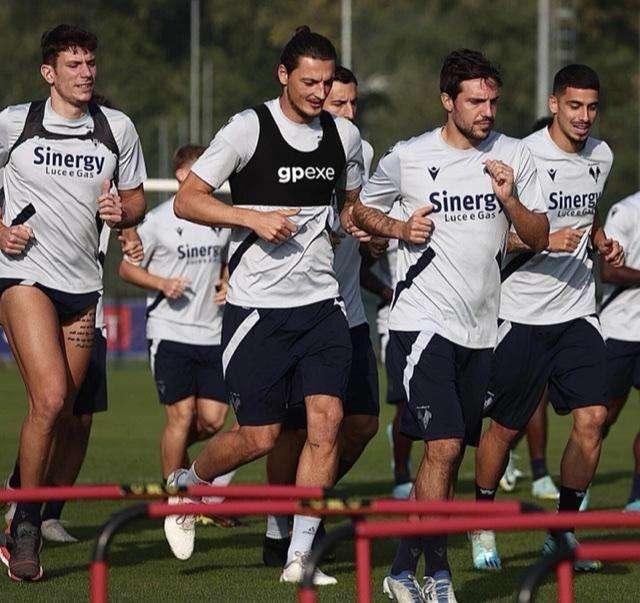 Hellas Verona: a Peschiera tecnica, tattica e partite a tema 