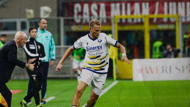 Milan-Verona, le pagelle dei gialloblù. Baràk e Caprari goleador, Günter fatale errore