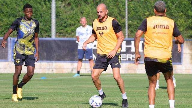 Hellas Verona: allenamento mattutino per i gialloblù