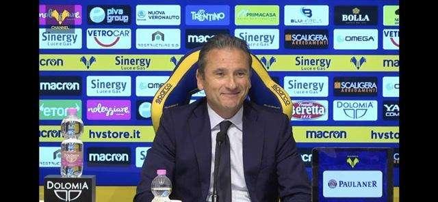 Verona, l'attuale mercato ridimensiona l'Hellas e lascia i tifosi perplessi 