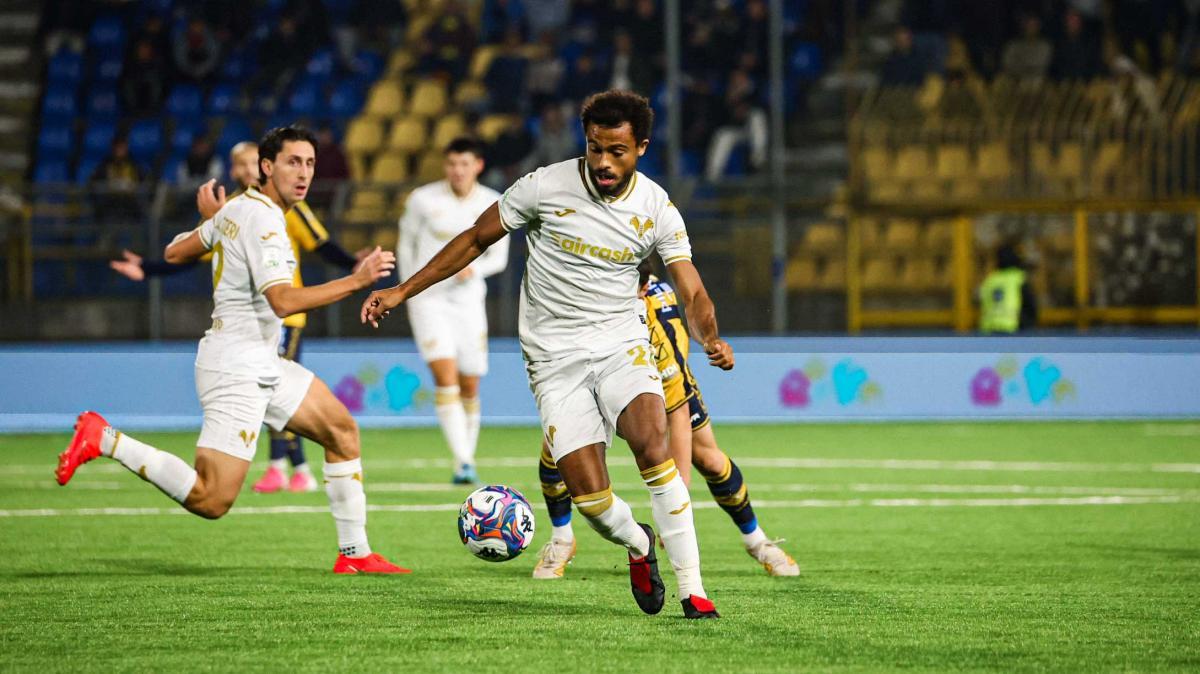 Juve Stabia - Verona 0-1, Harroui regala nel finale la vittoria ai gialloblù