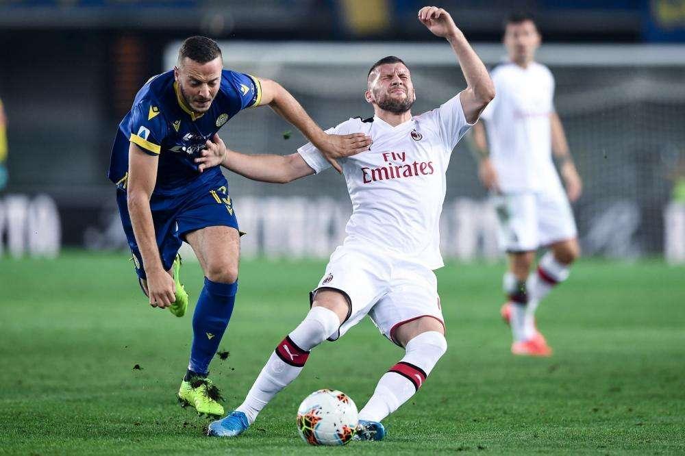 CdS - Le pagelle di Verona-Milan: "Verre fa il doppio lavoro. Biglia non si smarrisce"
