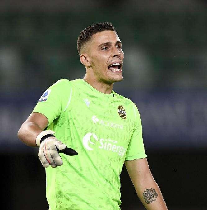 Samp su Silvestri ma il portiere dell'Hellas vuole una big
