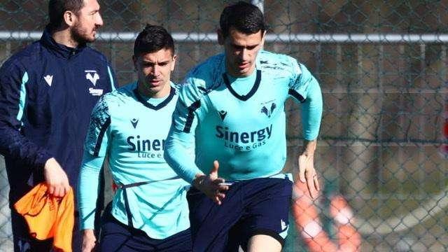 Hellas: allenamento a porte aperte con tattica e partita